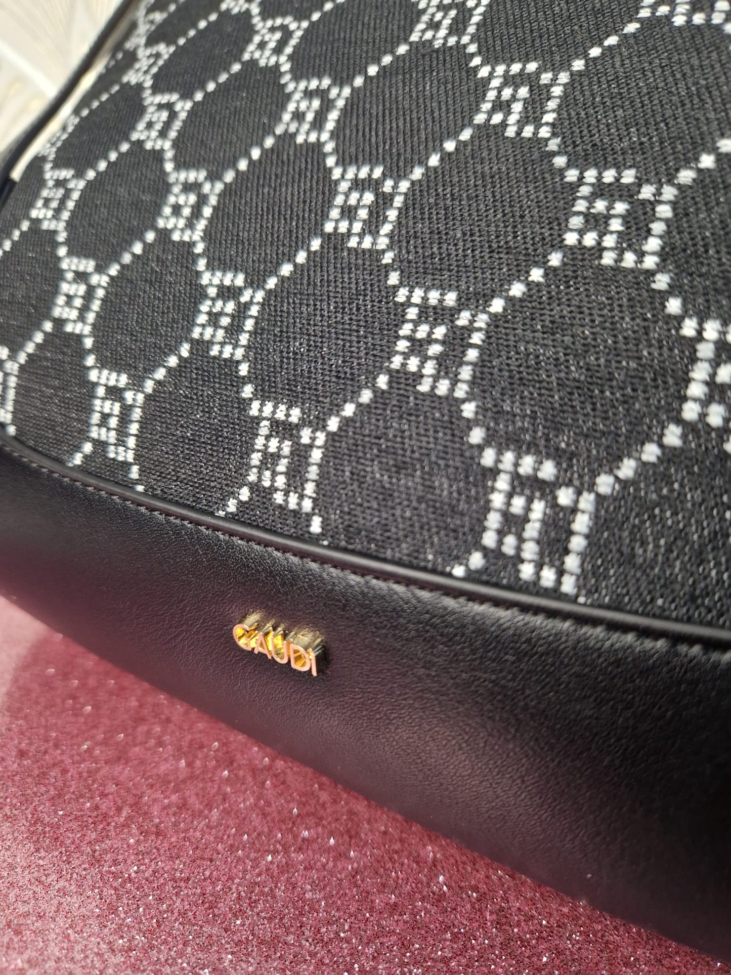 Borsa hobo Gaudì V5AE12101 nera