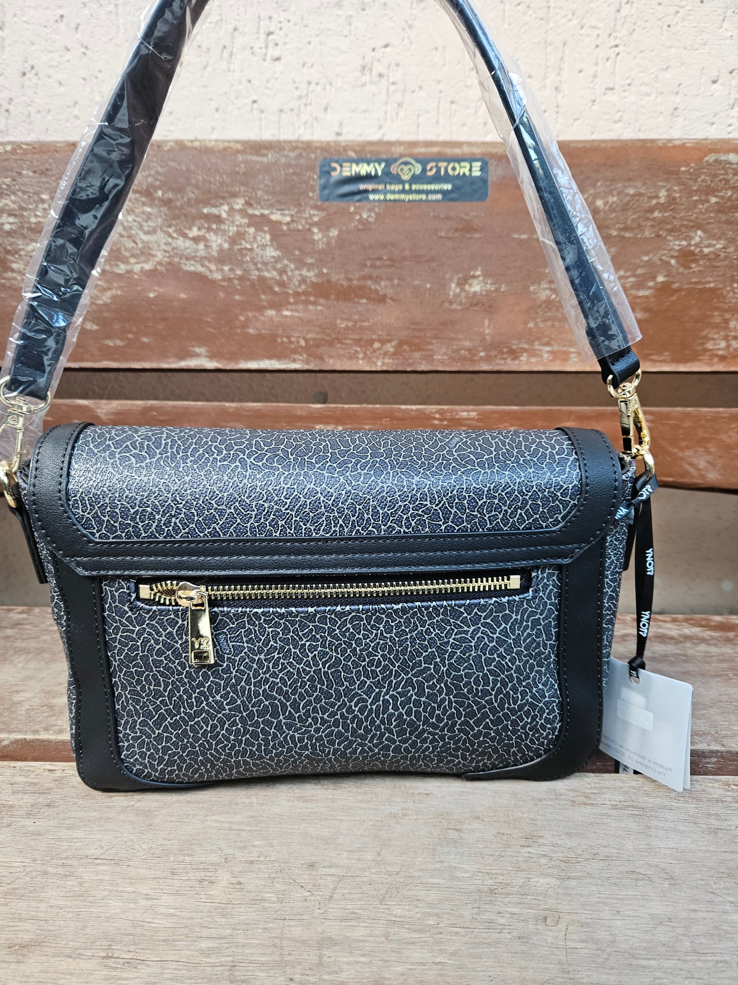 Ynot? Flap bag LUX104 nero