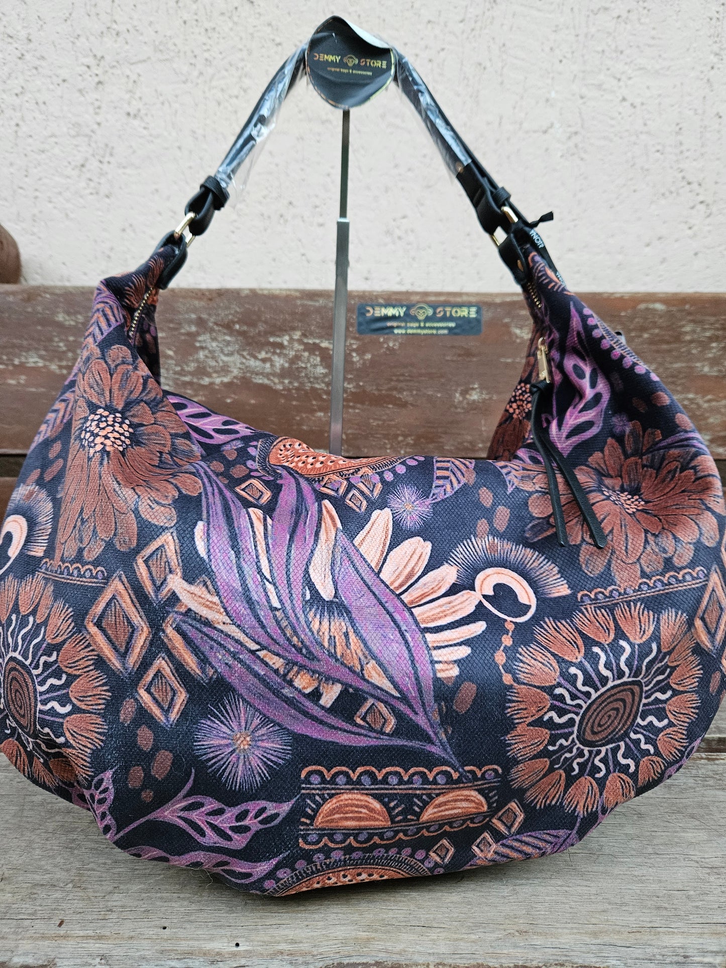 Ynot? Hobo IND002 berry