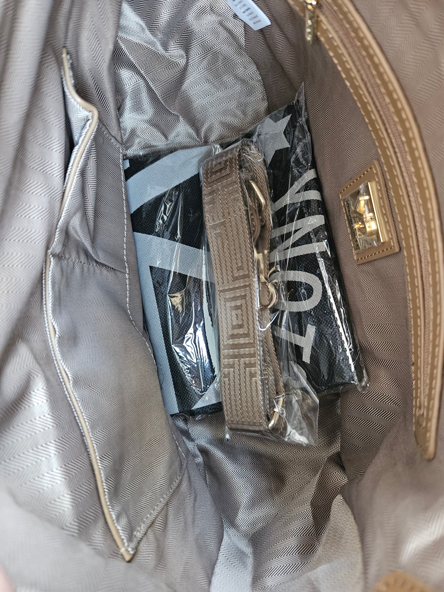 Ynot? Hobo ETE006 almond