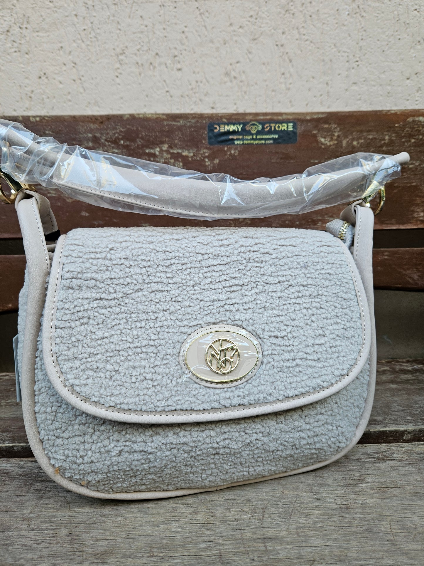 Ynot? Flap bag DEA005 milk