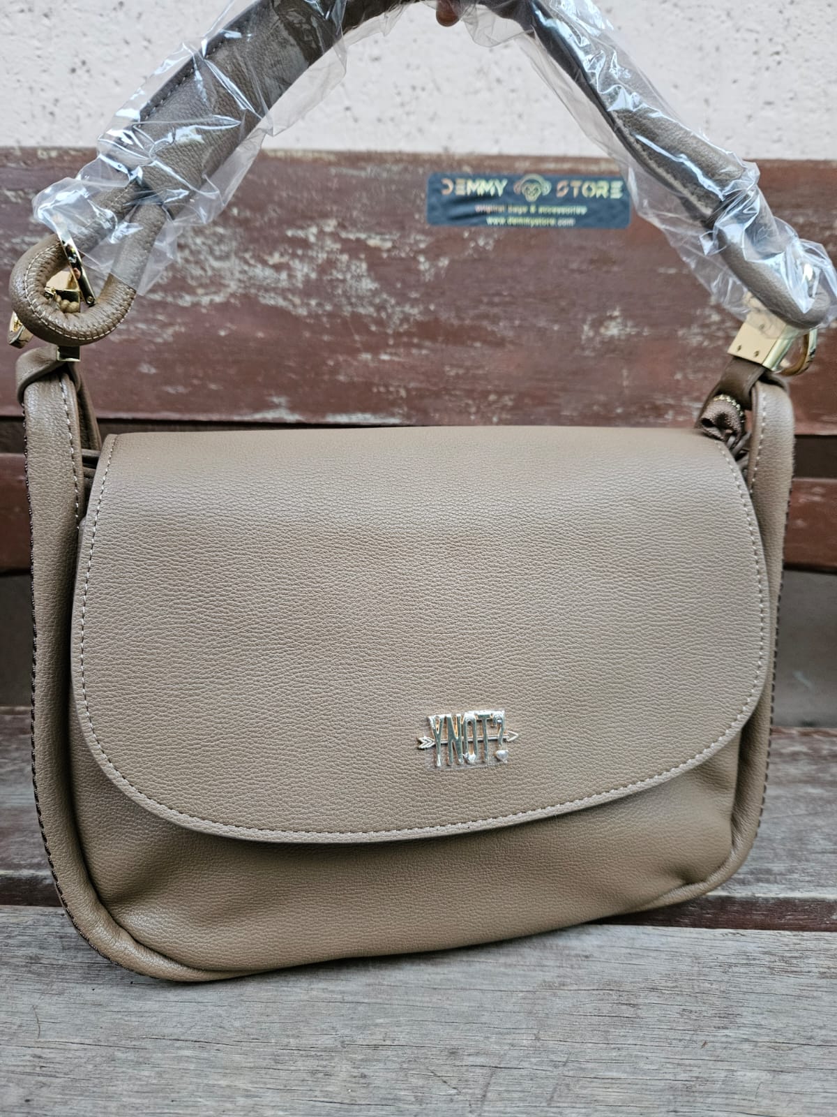 Ynot? Postina FAN014 mustard