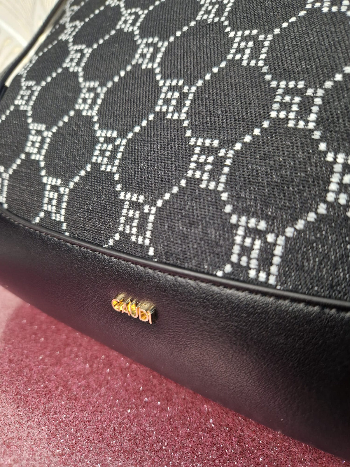 Borsa hobo Gaudì V5AE12101 nera