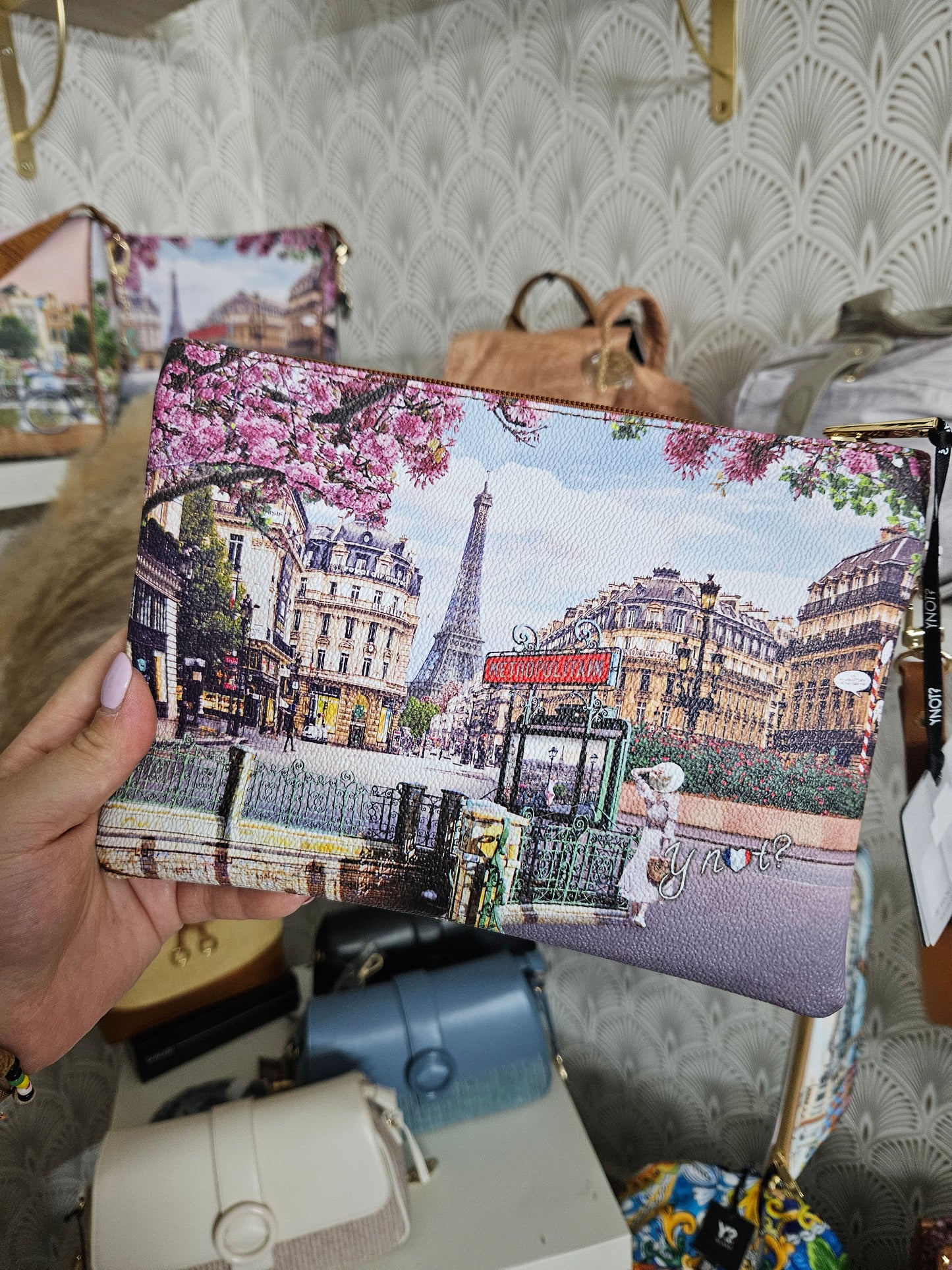 Ynot? Pocket Emily in Paris YES343