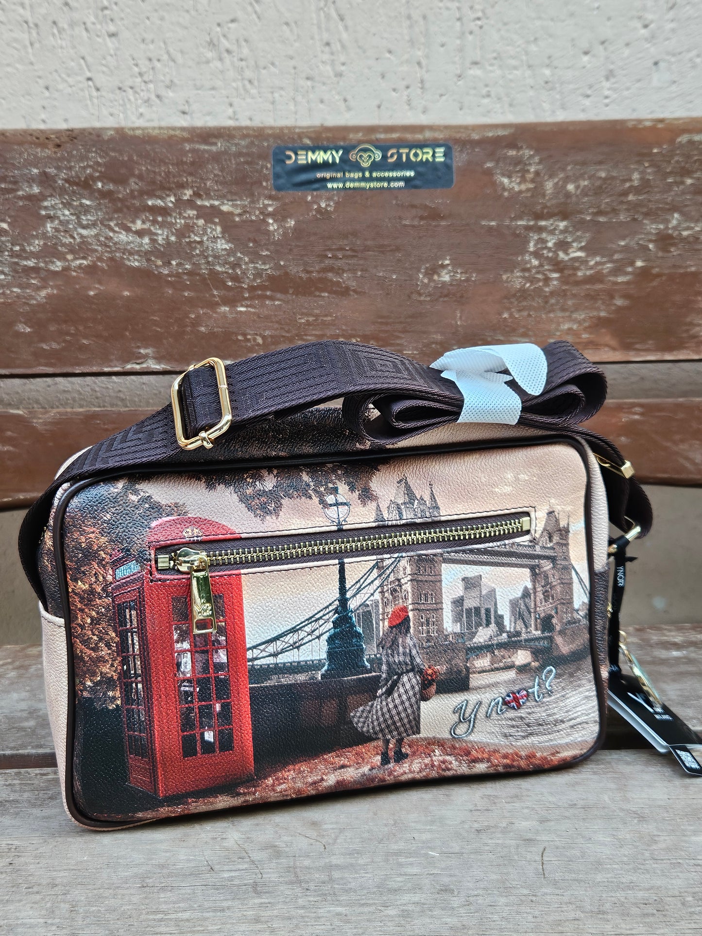 Ynot? Camera bag London bridge YES440