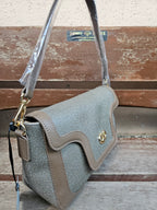 Ynot? Flap bag LUX104 havana