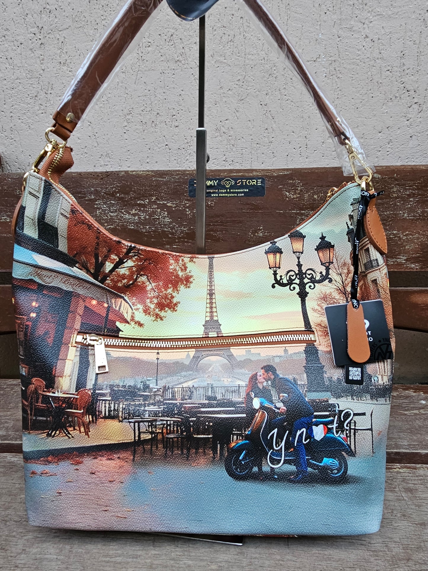 Ynot? Hobo Kisses from Paris