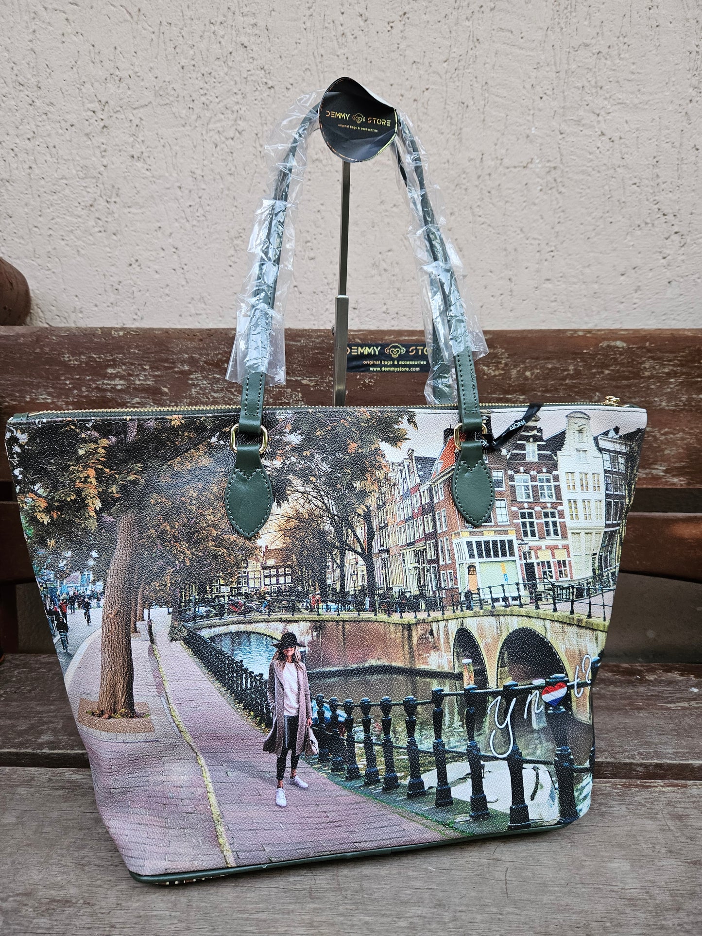 Ynot? Shopping Amsterdam bridge YES397