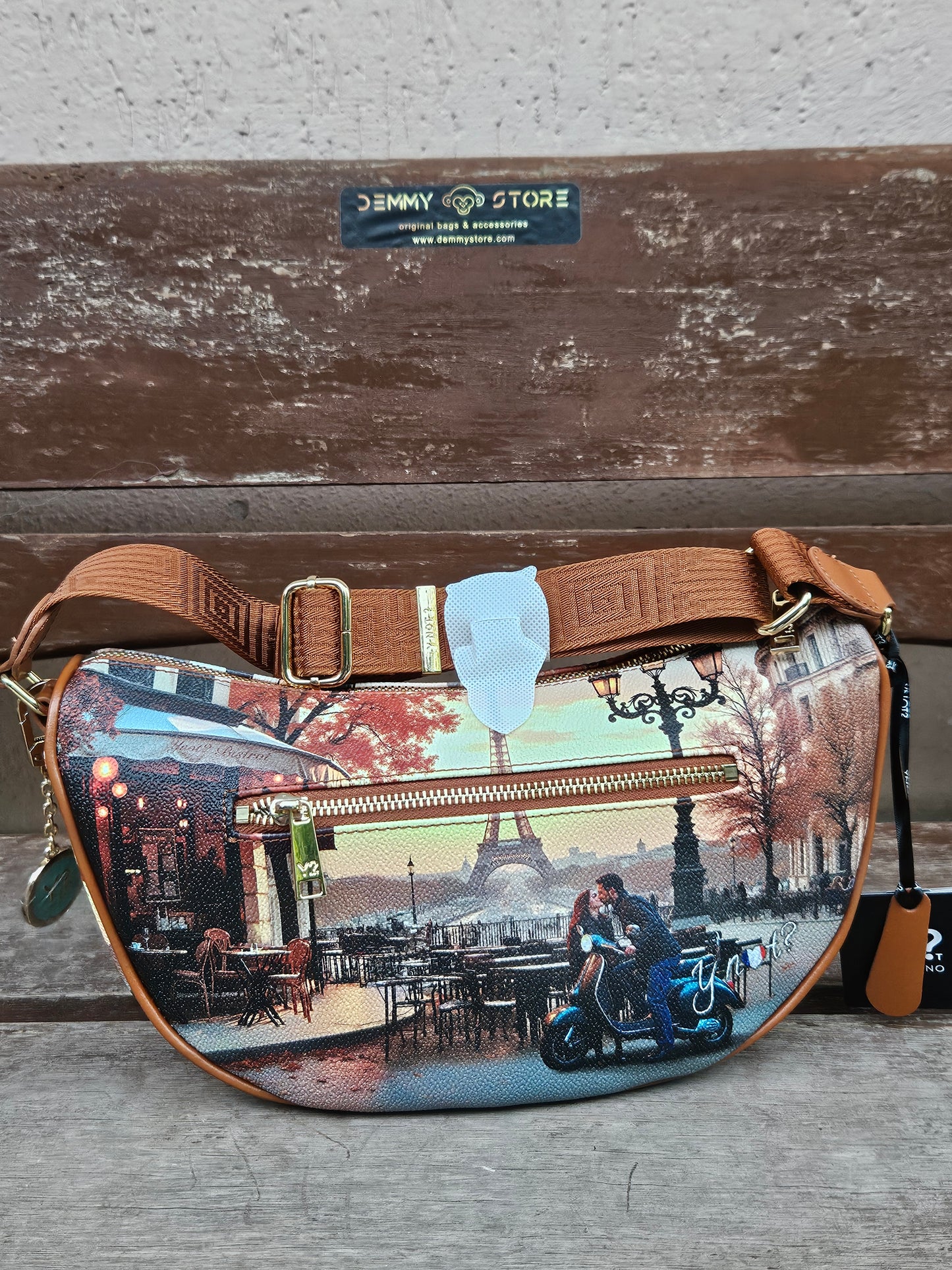 Ynot? Sacca Kisses from Paris YES717