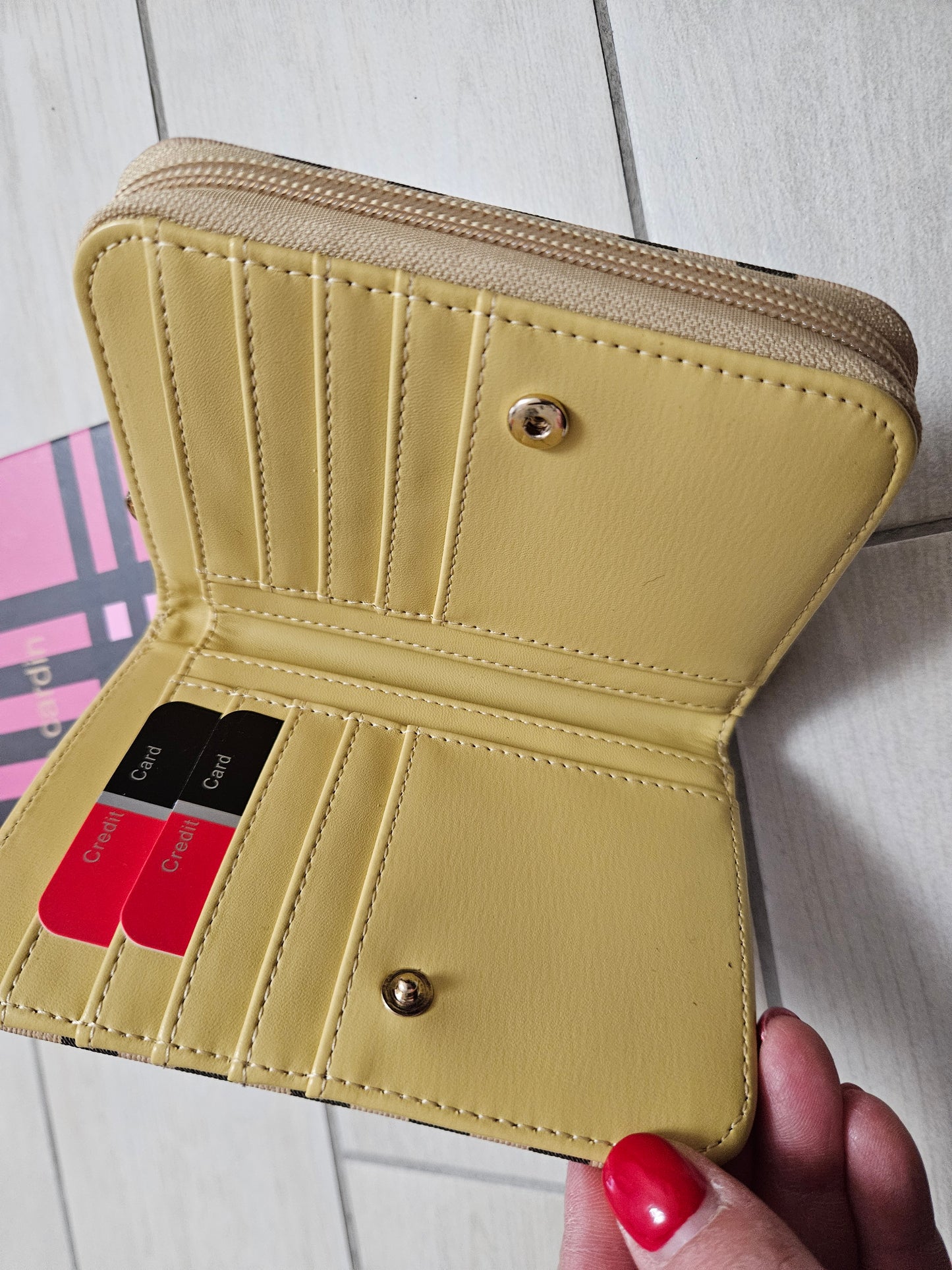 Borsellino Pierre Cardin fango