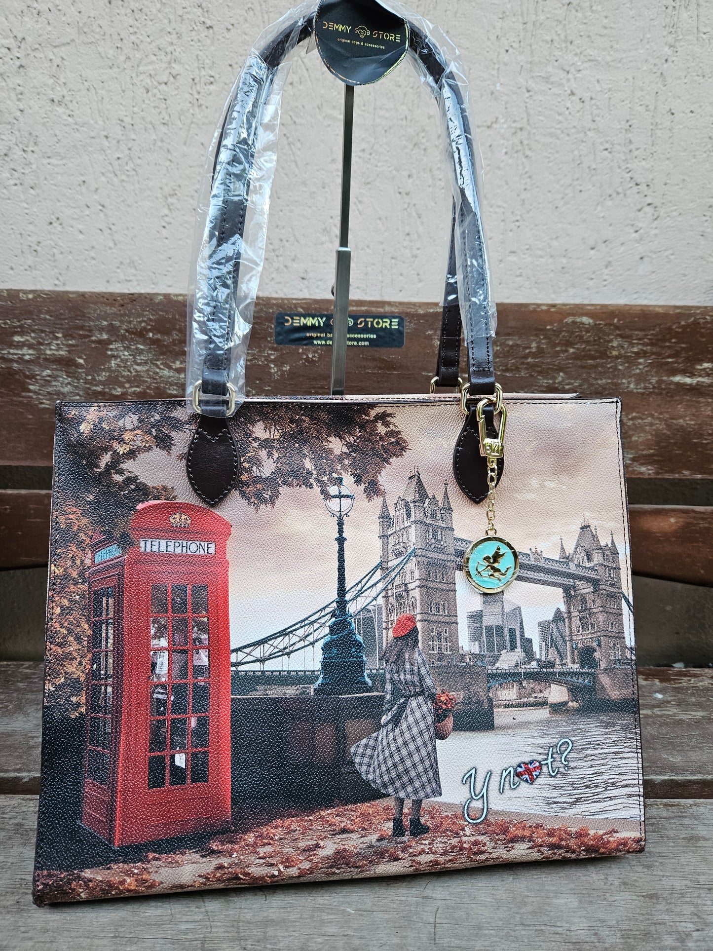 Ynot? Shopping London bridge YES602