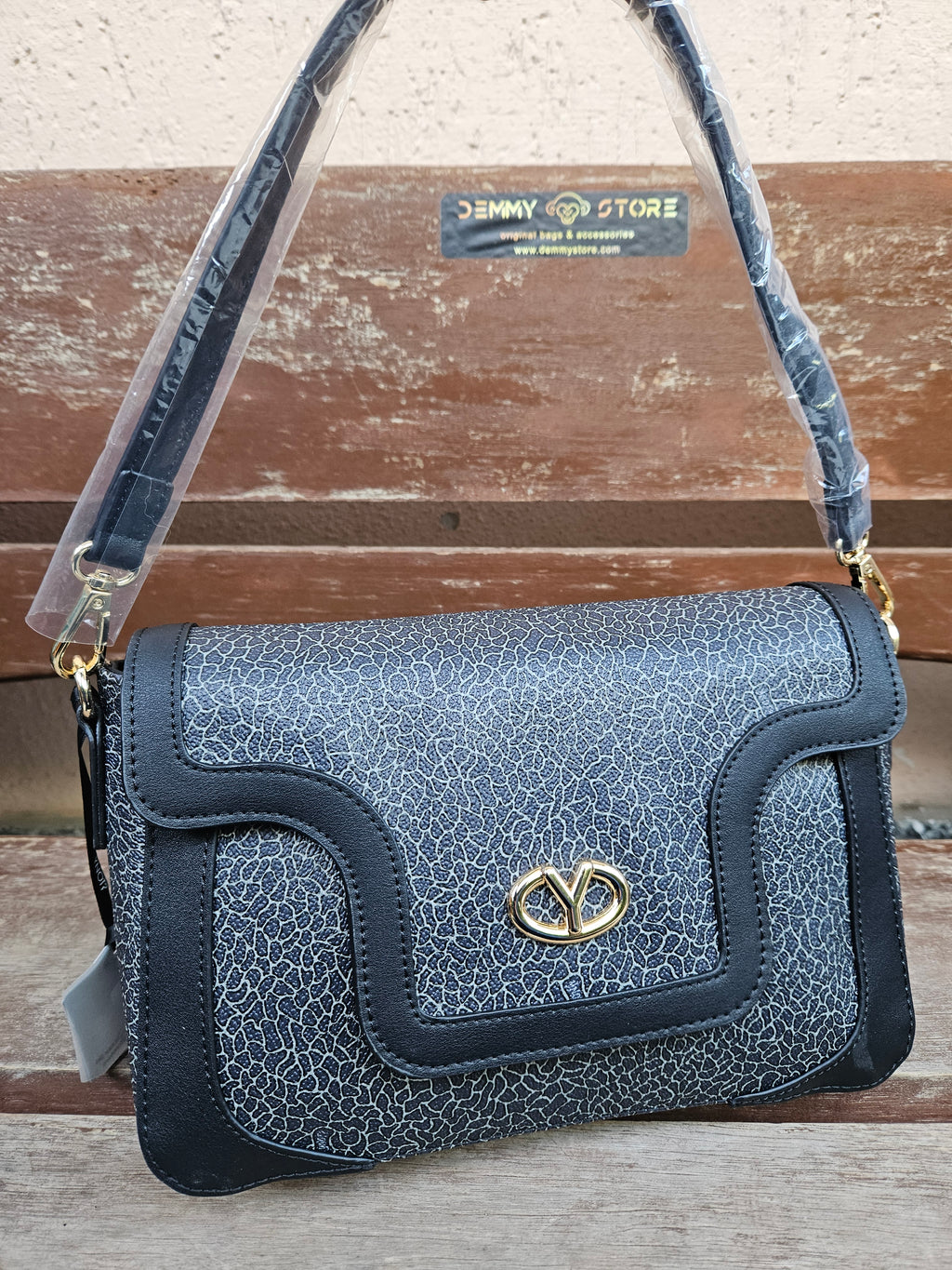 Ynot? Flap bag LUX104 nero