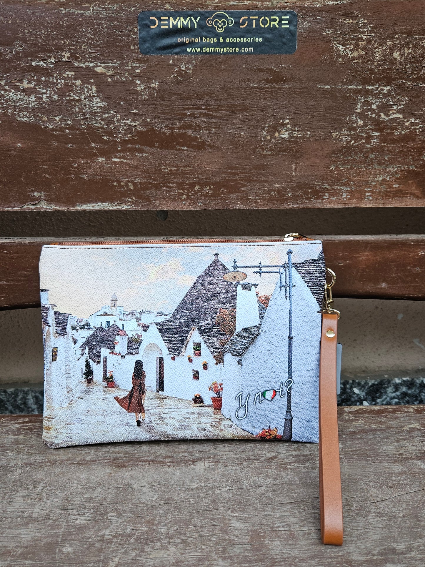 Ynot? Pocket Fall in Alberobello YES343